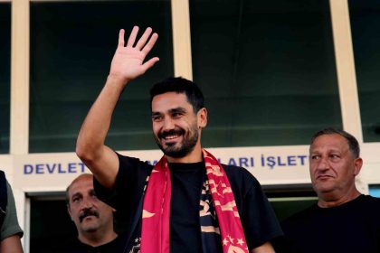 galatasarayin-yeni-transferi-ilkay-gundogan-istanbula-geldi