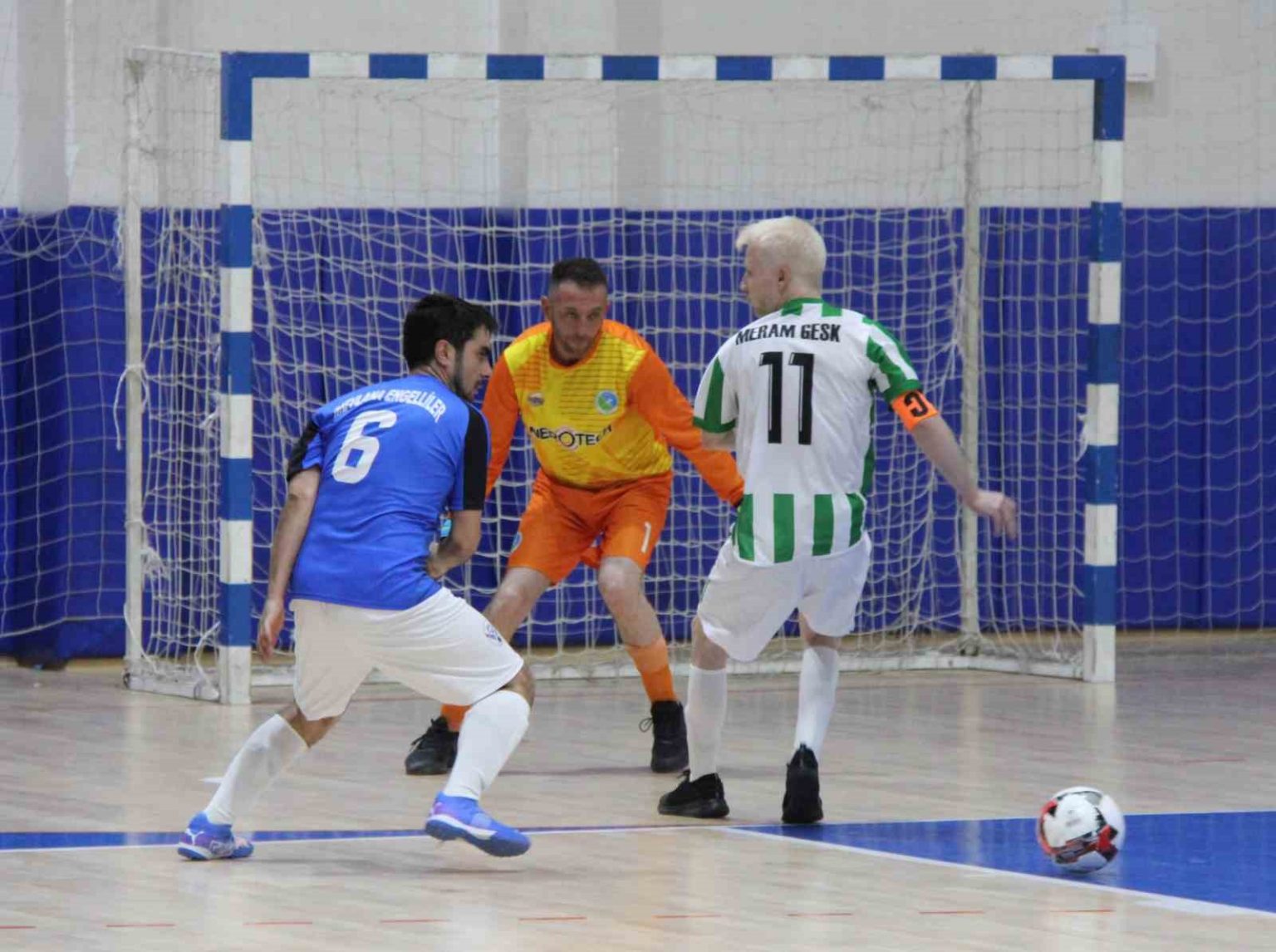 gorme-engelliler-futsal-heyecani-sivasta-basladi
