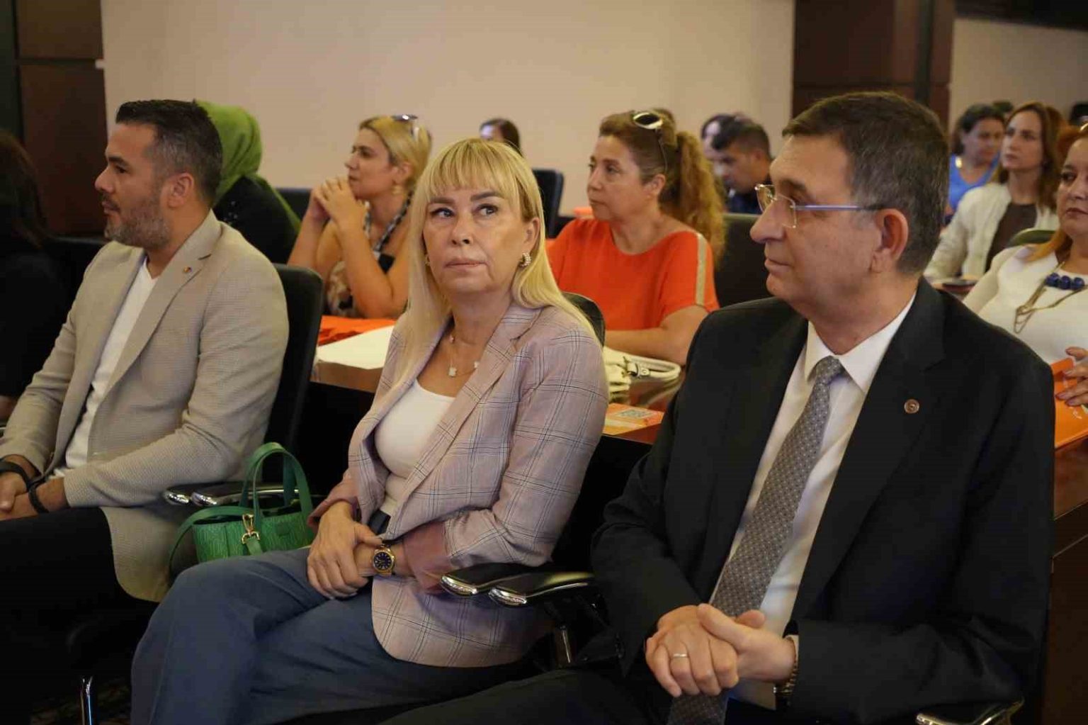 ihracatin-kahramanlari-projesinin-ilk-il-bulusmasi-gaziantepte-gerceklesti