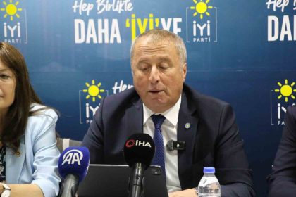 iyi-parti-genel-baskan-yardimcisi-olgun-usakta-partililerle-bulustu