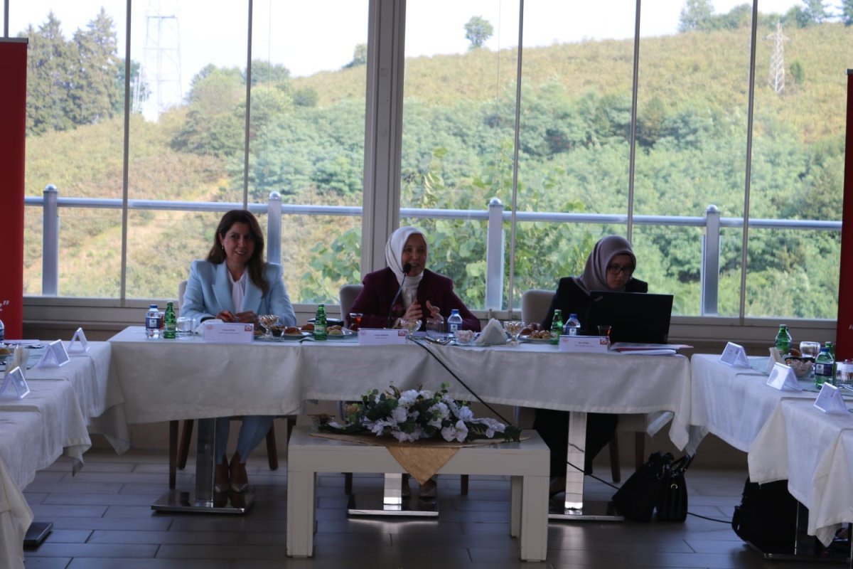 karadeniz-bolgesi-kadin-hizmetleri-bolgesel-istisare-toplantisi-trabzonda-gerceklestirildi