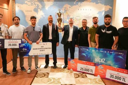 kbu-hyperloop-takimi-hicaz-teknofestte-cifte-odul-kazandi