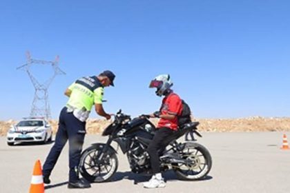 konyada-jandarmanin-dron-ile-yaptigi-denetimlerde-15-surucuye-ceza-kesildi