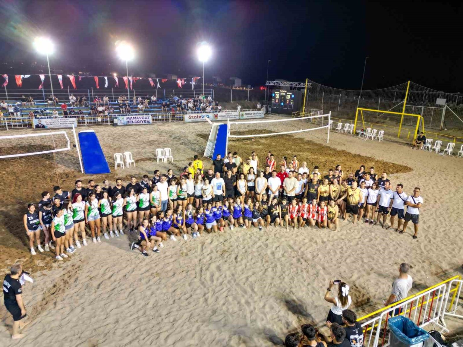 manavgat-belediyesi-plaj-voleybolu-halk-turnuvasi-basladi