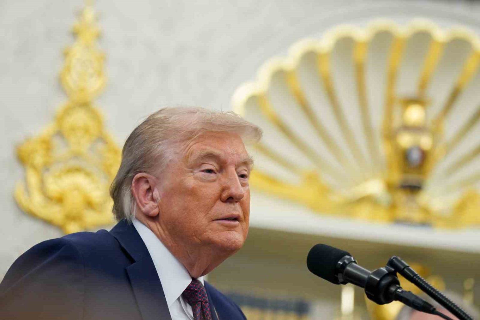 trump-onumuzdeki-birkac-gun-icinde-putin-ve-zelenskiy-ile-bir-toplanti-duyurusu-yapilmazsa-ne-olacagini-goreceksiniz