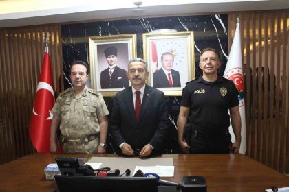 vali-ekici-sehrimizde-teror-orgutu-mensubu-bulunmamaktadir