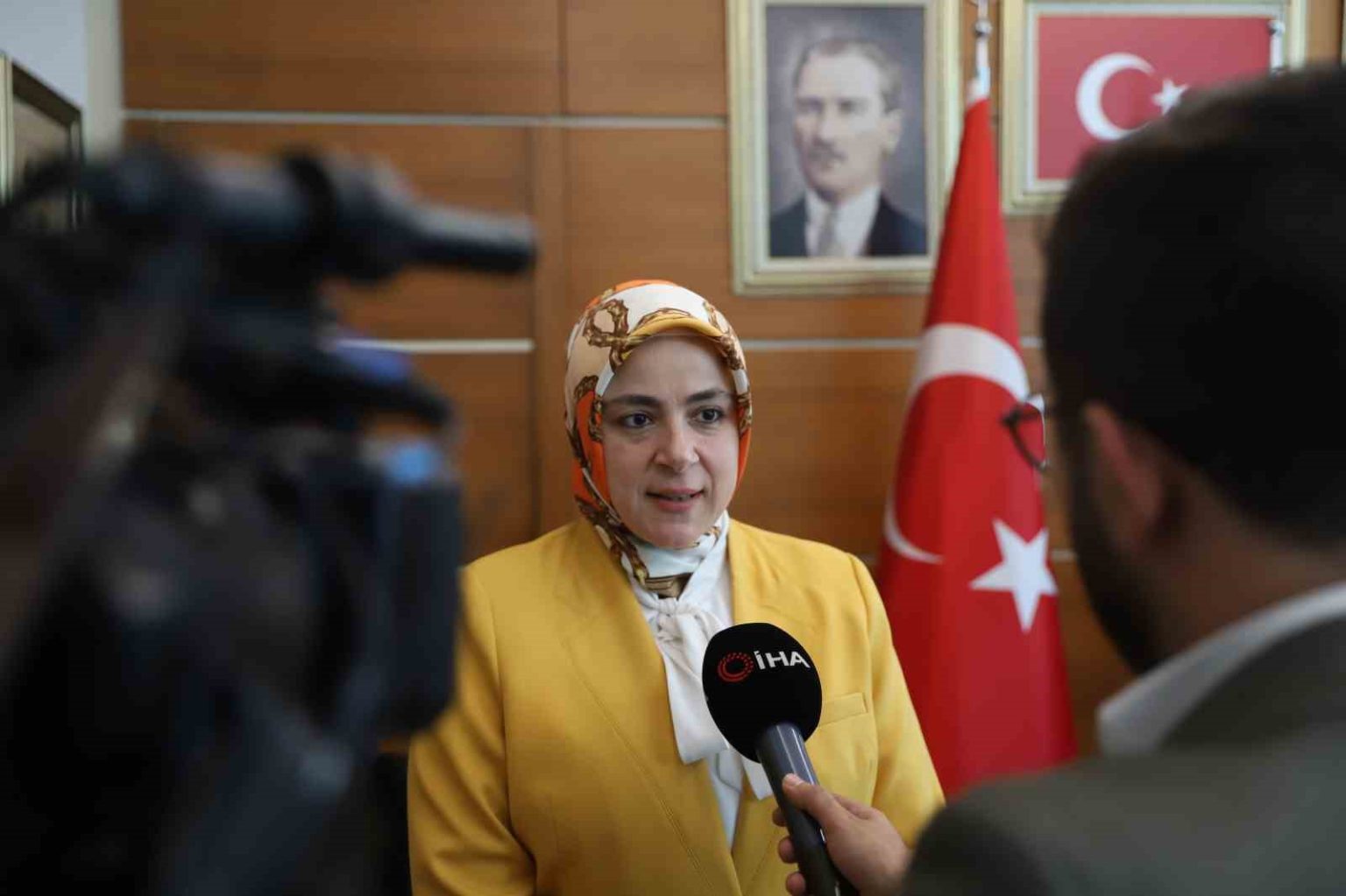 ak-parti-genel-merkez-kadin-kollari-baskani-isik-ercan-sehit-ve-gazi-ailelerinin-ozelinde-aldigimiz-tepkiler-tamamen-olumlu-tepkiler