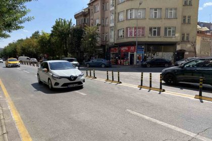 ataturk-caddesi-dubalari-tartisma-konusu