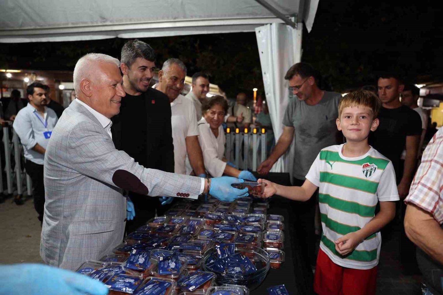 baskan-bozbey-mevlid-kandili-tum-hemsehrilerimize-ve-insanliga-hayirlar-getirsin