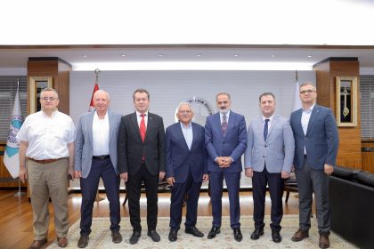 baskan-buyukkilic-tcdd-genel-muduru-kurtu-makaminda-konuk-etti