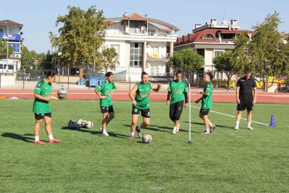 denizlinin-kizlari-yeni-sezona-super-lig-hedefiyle-hazirlaniyor