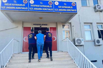 diyarbakirda-20-ila-2-yil-alti-hapis-cezasi-bulunan-40-kisi-yakalandi