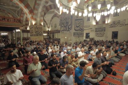 edirnede-mevlid-kandili-dualarla-idrak-edildi