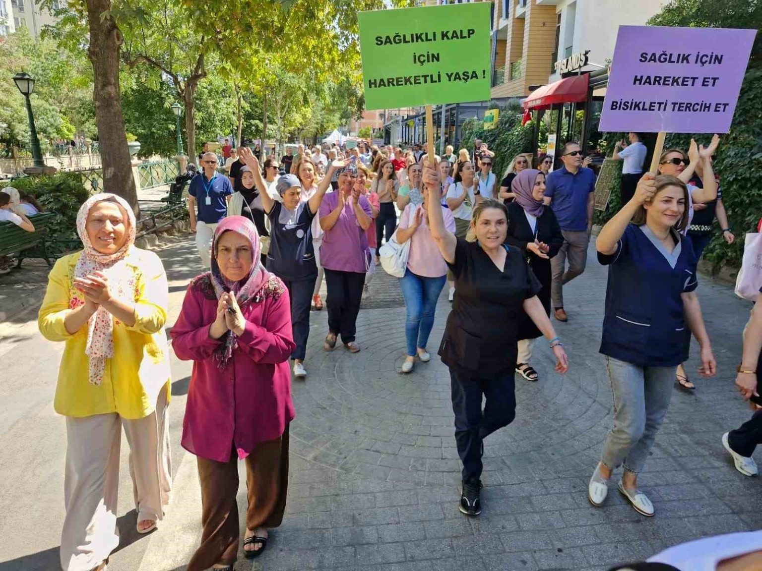 halk-sagligi-haftasi-kapsaminda-yuruyus-duzenlendi