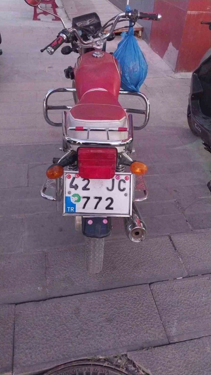 karapinarda-motosiklet-kazasi-1-yarali