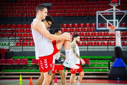 karsiyaka-basketbolun-ozel-mac-programi-belli-oldu