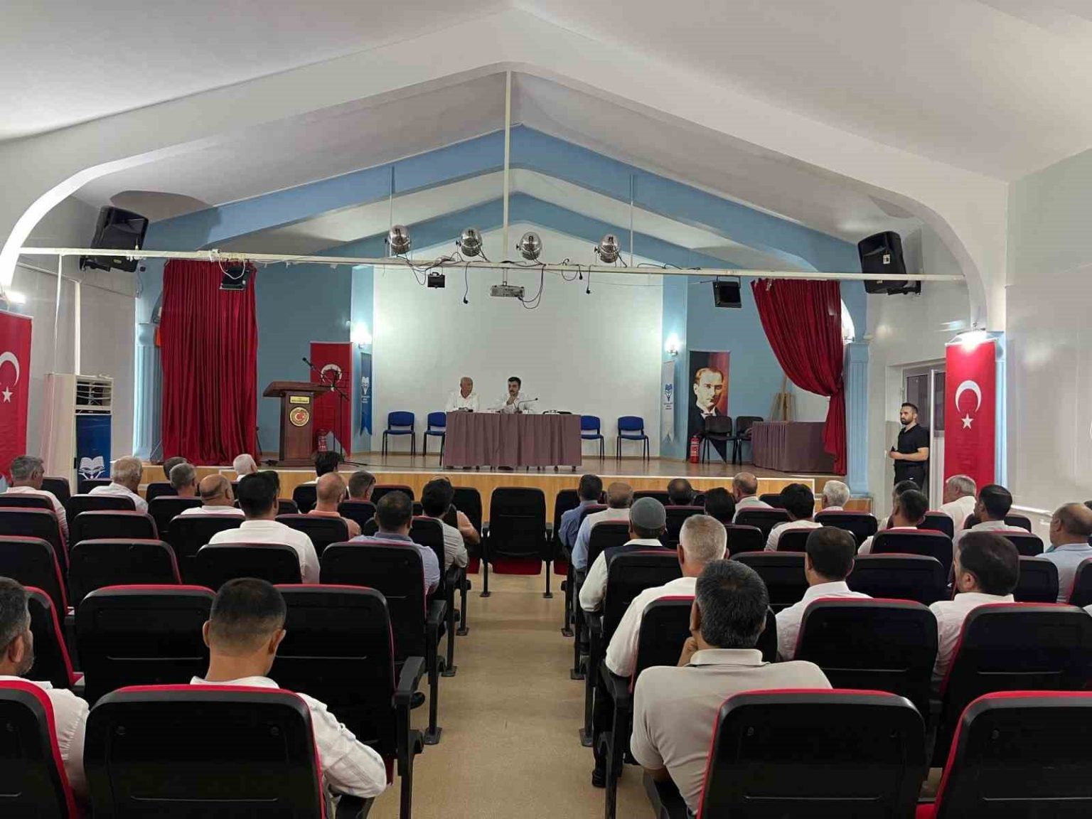 kaymakam-atis-vatandaslarla-bir-araya-geldi