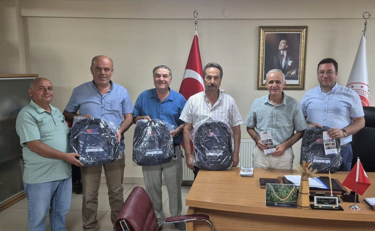 kirsal-mahallelerdeki-ogrencilere-kirtasiye-destegi