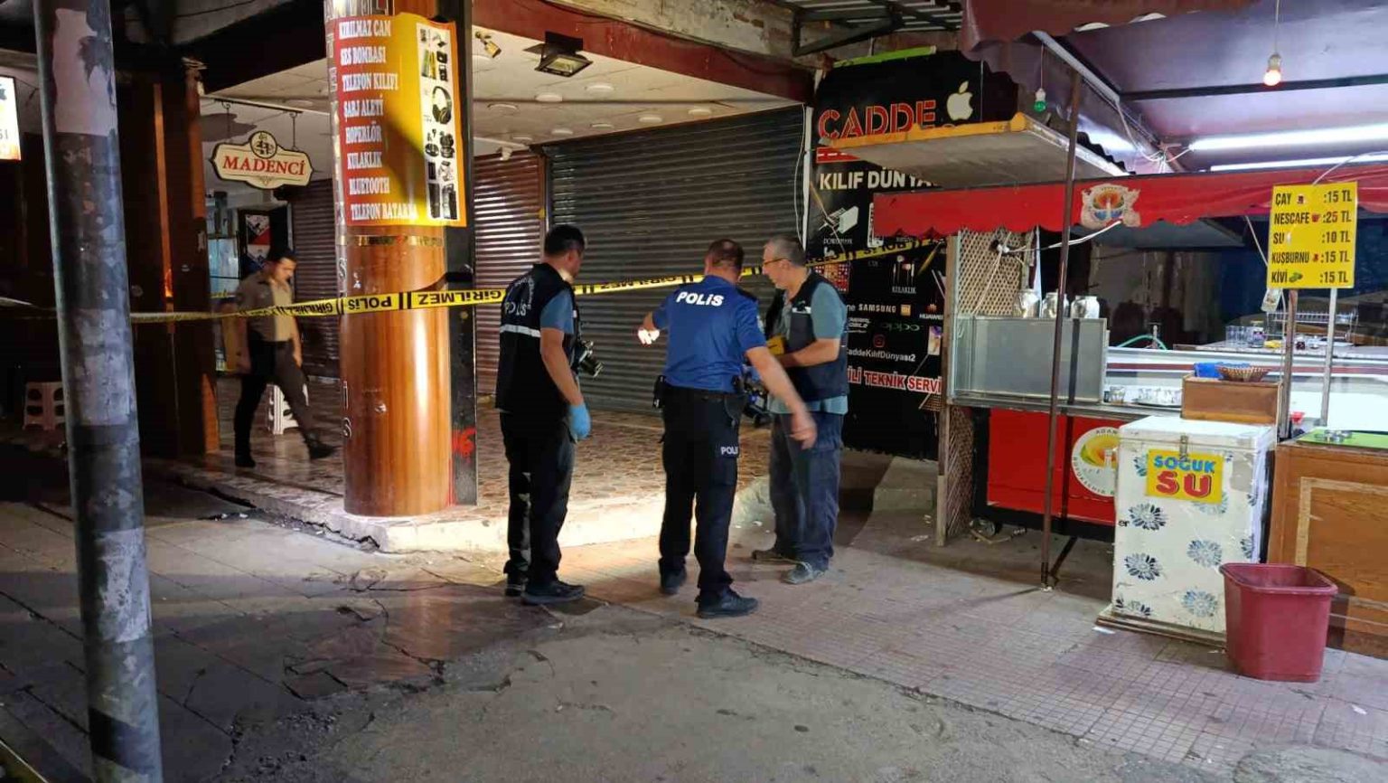 motosikletli-saldirganlar-cay-ocagini-hedef-aldi-2-yarali