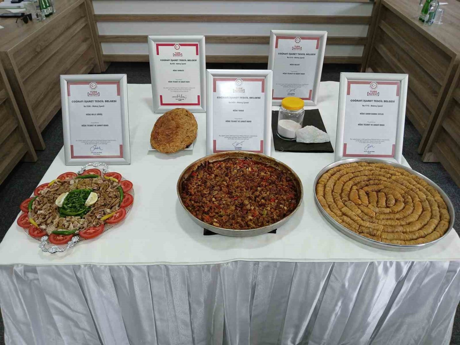 nigdenin-sarim-burma-tatlisi-cografi-isaretle-tescillendi