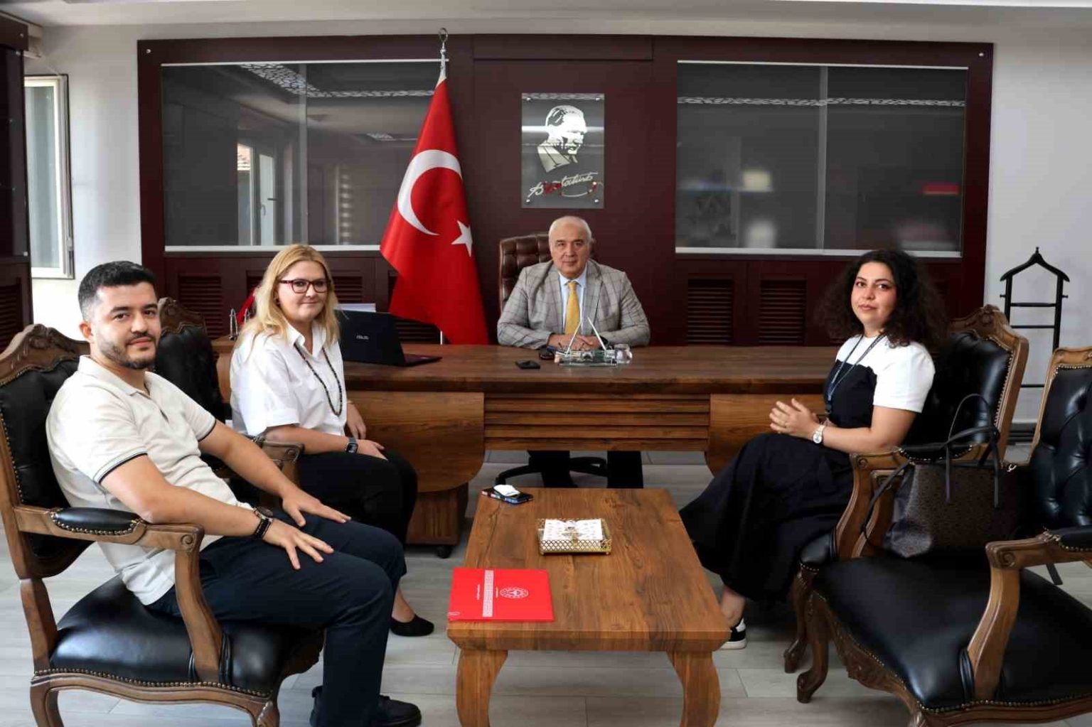toplum-sagligina-katki-halk-sagligi-haftasinda-odullendirildi