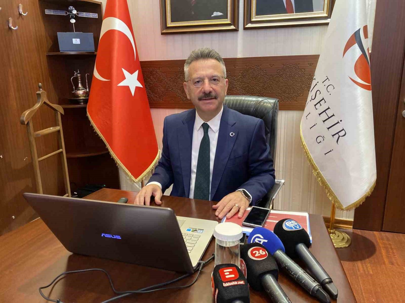 vali-huseyin-aksoy-guvenlik-bilgilendirme-toplantisinda-acikladi