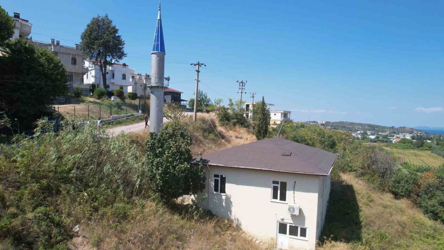yalovada-bir-kismi-sahsa-ait-arazide-kalan-cami-icin-yikim-karari