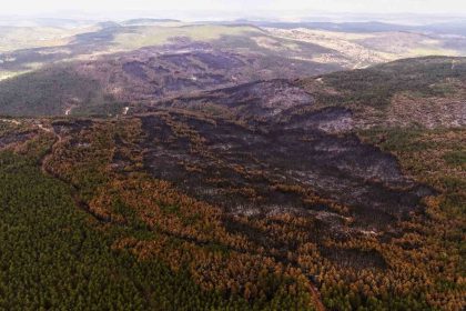 yanginin-etkili-oldugu-alanlar-dron-ile-goruntulendi