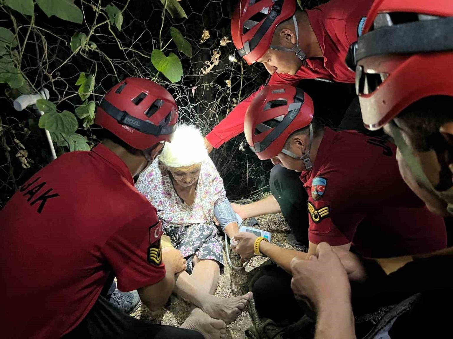 yasli-kadin-mama-verdigi-kopek-sayesinde-bulundu