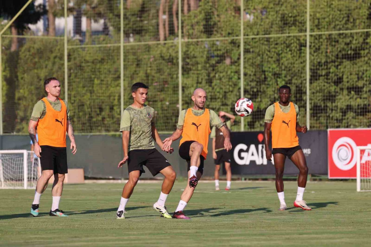 alanyaspor-konyaspor-maci-hazirliklarina-basladi