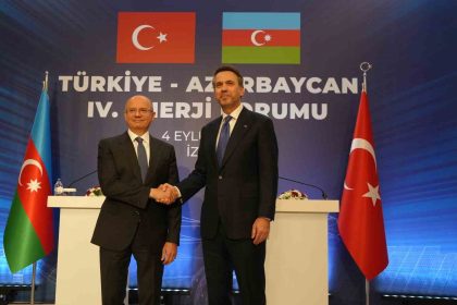 alparslan-bayraktar-ile-azerbaycan-enerji-bakani-perviz-sahbazov-ortak-basin-toplantisi-duzenledi