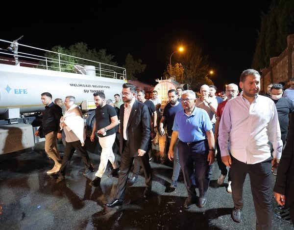 buyukkilic-yangin-cikan-fabrikada-inceleme-yaparak-gecmis-olsun-dileklerini-iletti