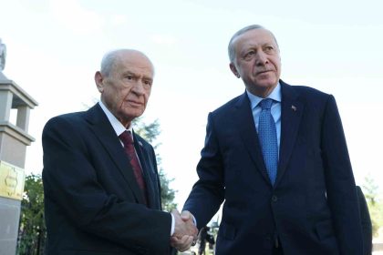 cumhurbaskani-recep-tayyip-erdogan-mhp-genel-baskani-devlet-bahceli-ile-bestepede-bulunan-konutunda-bir-araya-geldi
