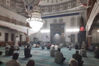 koycegizde-mevlid-i-nebi-gecesi-dualarla-ihya-edildi