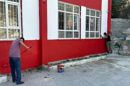 kusadasinda-okullar-denetimli-serbestlik-is-birligiyle-yenilendi