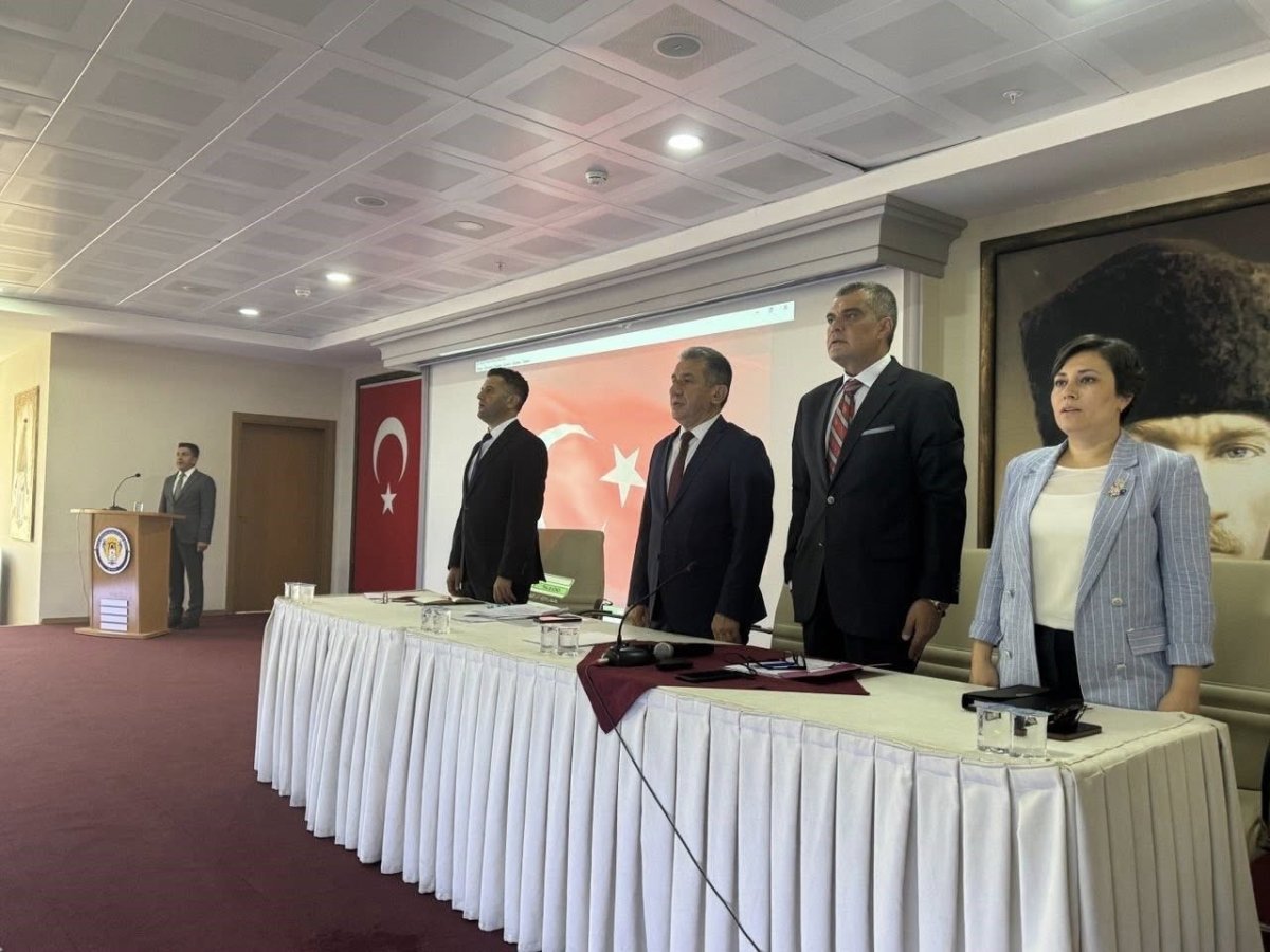 mentesede-2025-2026-egitim-ogretim-yili-mudurler-kurulu-toplantisi-yapildi