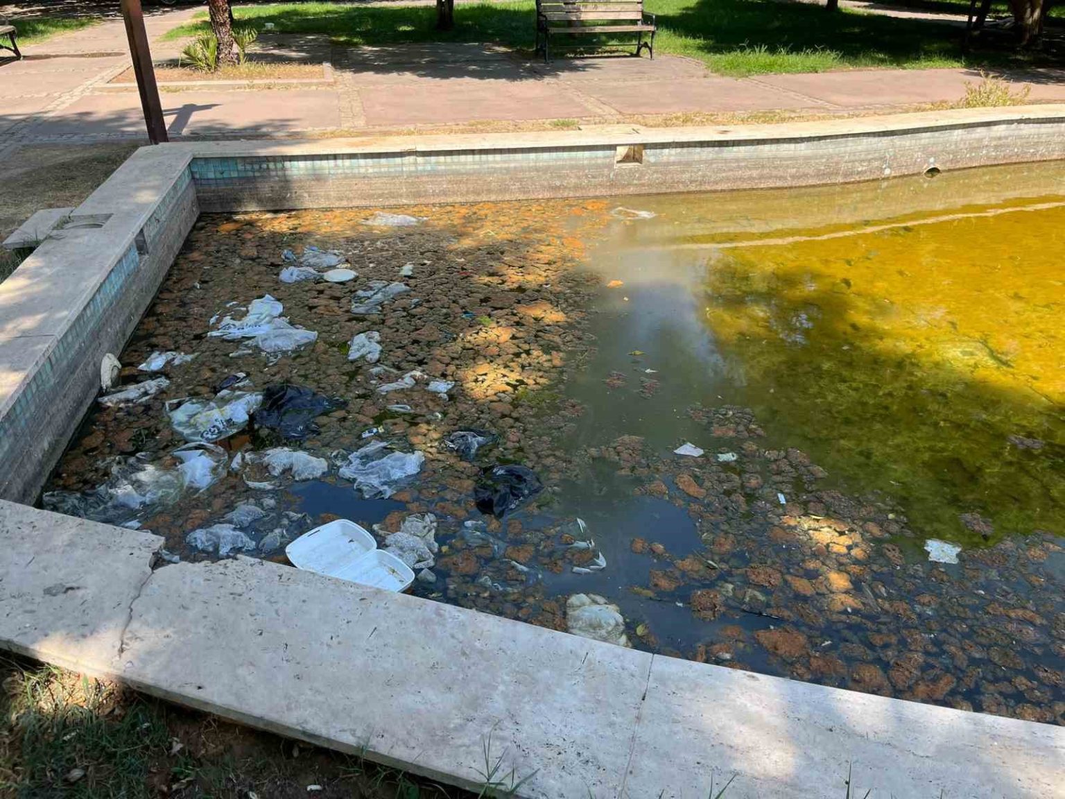 nevzat-bicer-parki-bakimsizliktan-kullanilmaz-hale-geldi