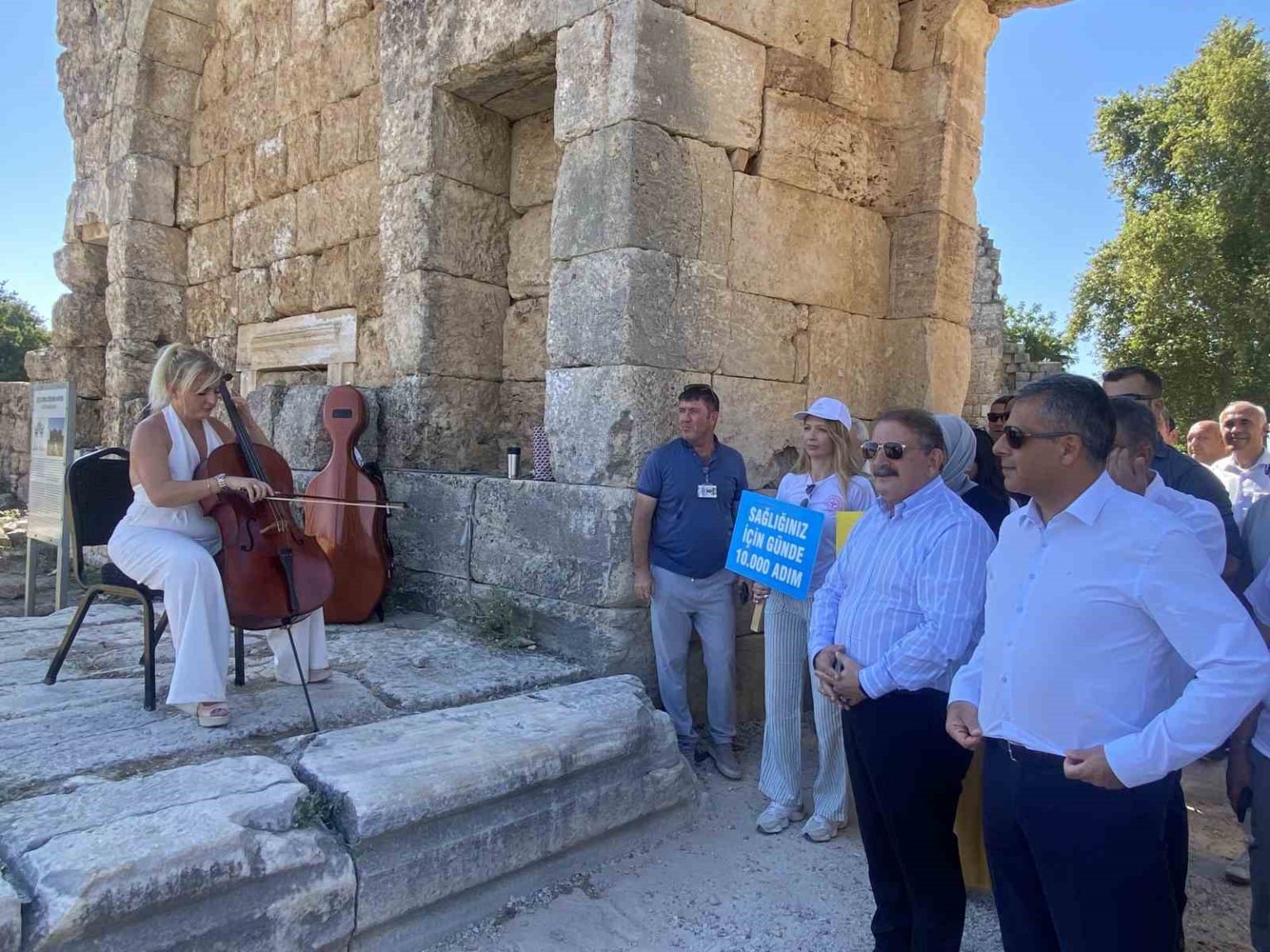 pergede-saglik-icin-yuruduler