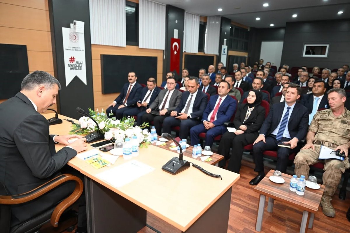 vali-ciftciden-vatandas-odakli-hizmet-vurgusu