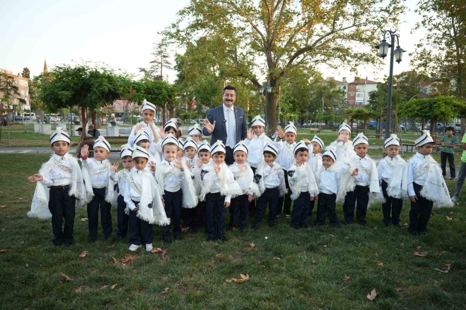yenisehirde-sunnet-soleni-mutlulugu