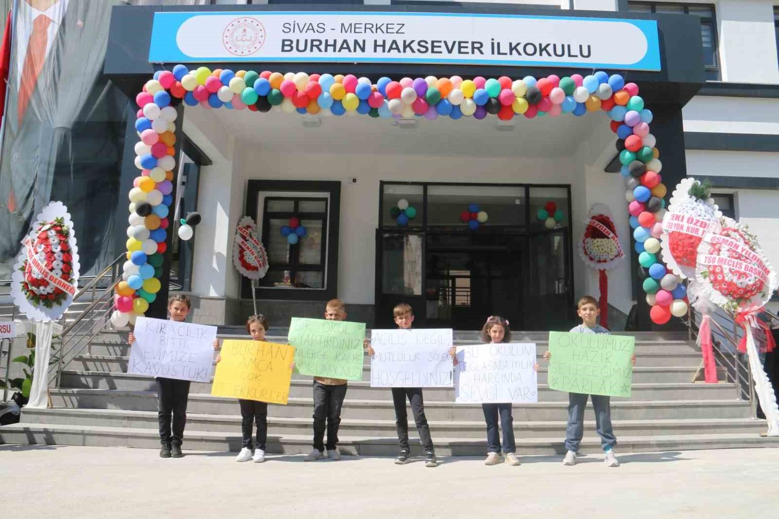 12-derslikli-okul-torenle-hizmete-acildi