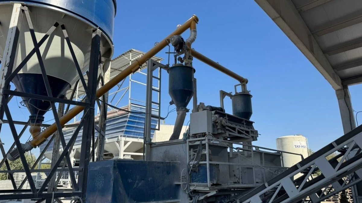 51-yasindaki-fabrika-iscisi-beton-mikserine-duserek-can-verdi