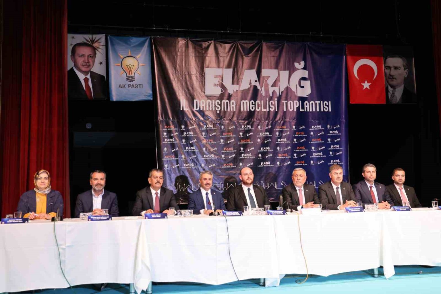 ak-parti-genel-baskan-yardimcisi-buyukgumus-milleti-bolerek-parcalayarak-siyaseti-dizayn-etmeye-calismak-artik-eski-turkiyede-kaldi