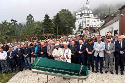 bakan-uraloglunun-aci-gunu