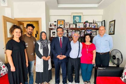burhaniye-kaymakami-sehit-ailelerini-ziyaret-etti