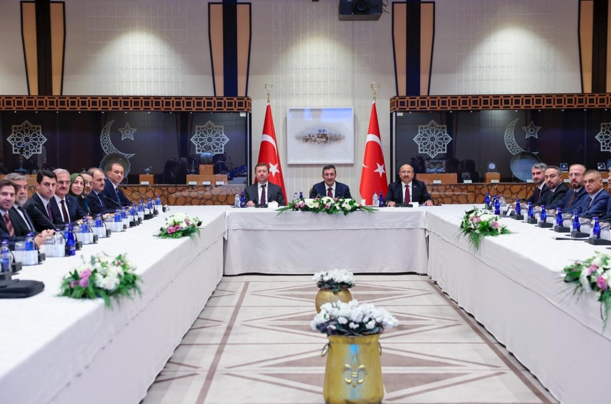 cumhurbaskanligi-kulliyesinde-kamuda-etkin-yonetim-ve-denetim-konulu-koordinasyon-toplantisi