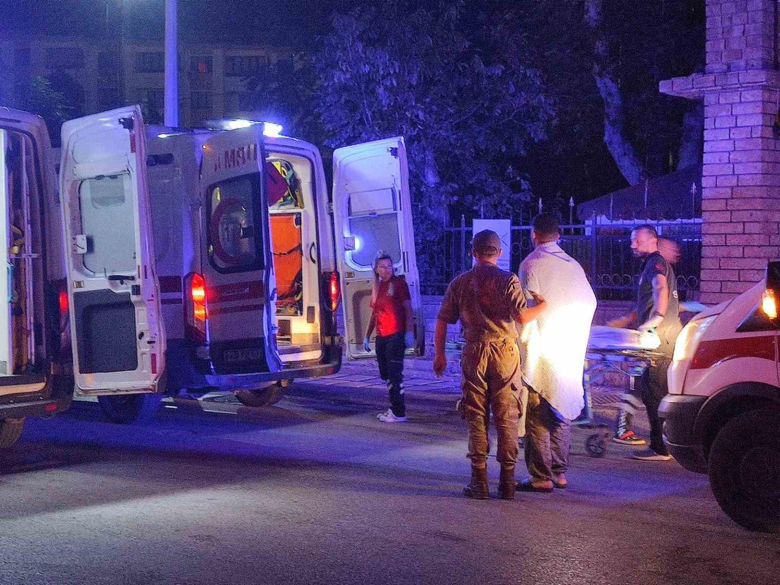 edirnede-orduevinde-cikan-yanginda-16-asker-dumandan-etkilendi