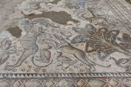 hayvan-figurleriyle-dolu-bin-700-yillik-roma-mozaigi-burjuva-yasaminin-izlerini-tasiyor