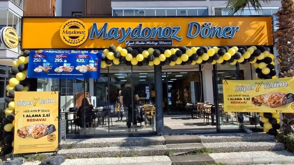 kayyumdaki-390-subeli-maydonoz-doner-2-milyar-801-milyon-tlye-satisa-cikti