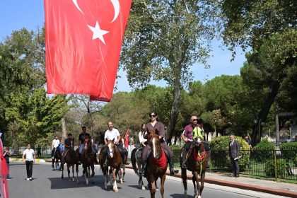 kurtulusun-103uncu-yilinda-salihlide-coskulu-kutlama